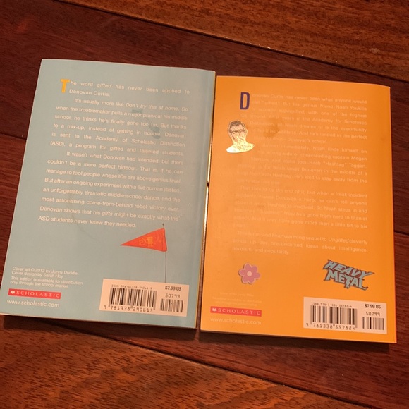 set of 3 gordon korman books - Picture 7 of 8